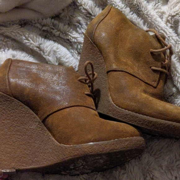 Wedges - Picture 1 of 4